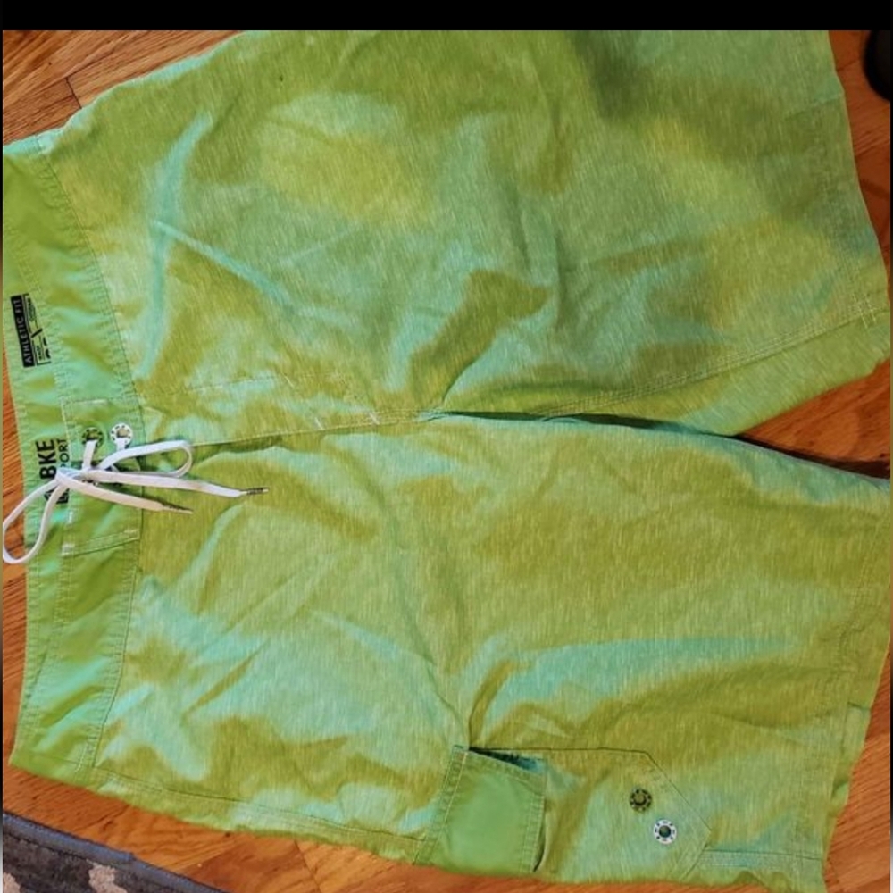Mens BKE board shorts size 32